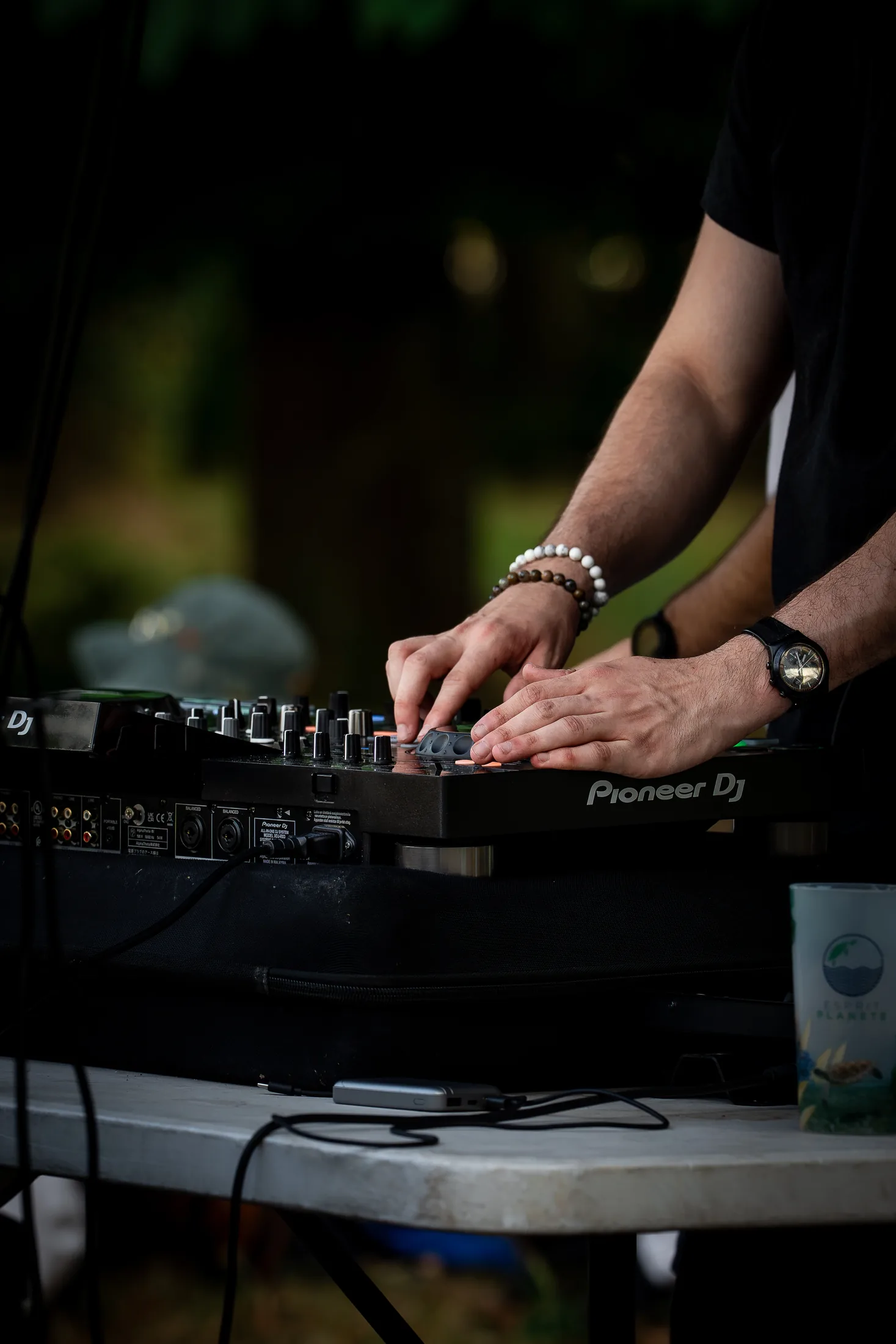 Fête de la Musique 2026 à Metz - mains sur les platines, photo 9